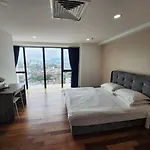 Sunrise Gurney Executive Premium Suite
