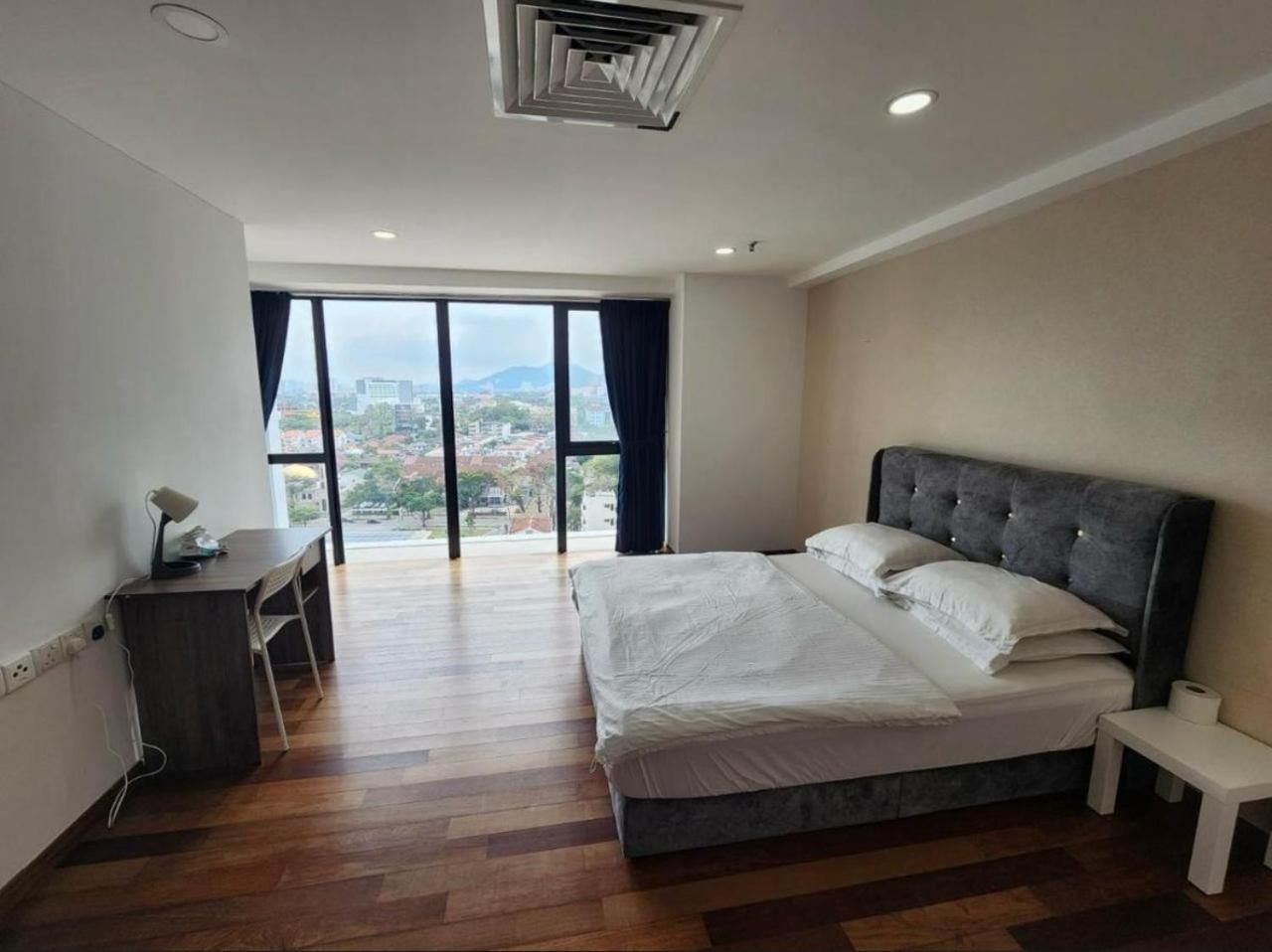 Pangsapuri Sunrise Gurney Executive Premium *